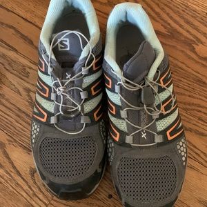 Salomon X-scream city trail shoe